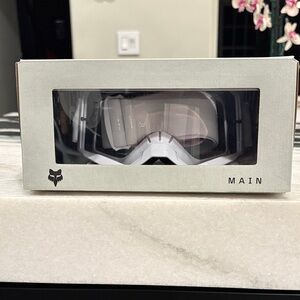 Brand New Fox White Main Core O/S Goggle, Clear Lens - Fully Swappable Lenses!